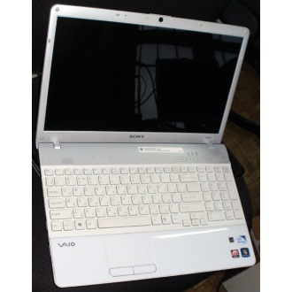 Ноутбук Sony Vaio VPCEB3E1R (Intel Pentium P6100 (2x2.0Ghz) /4096Mb DDR3 /320Gb /Radeon HD5470 /15.5" TFT 1366x768) - Новокуйбышевск